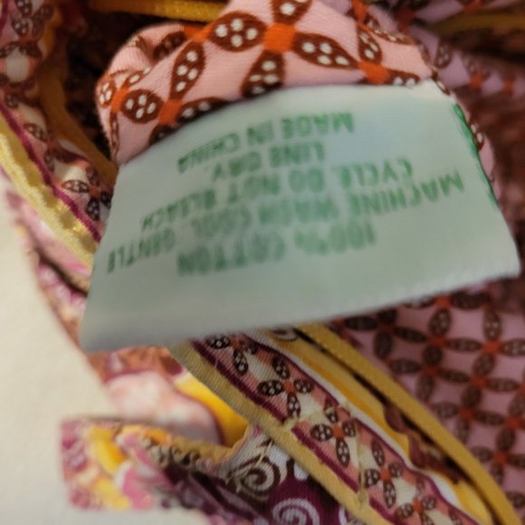 Vera Bradley "bowling" style bag/purse, used in great condition - Picture 8 of 8